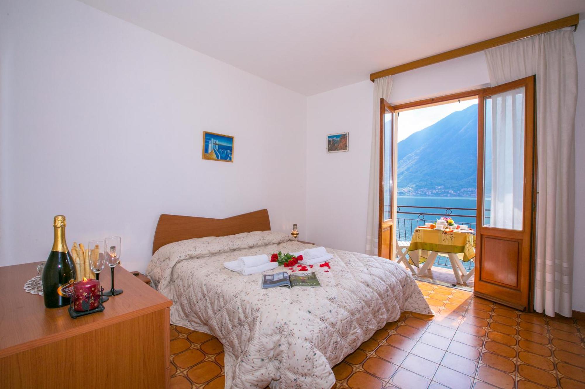 Bella Lake View Colonno Exterior foto